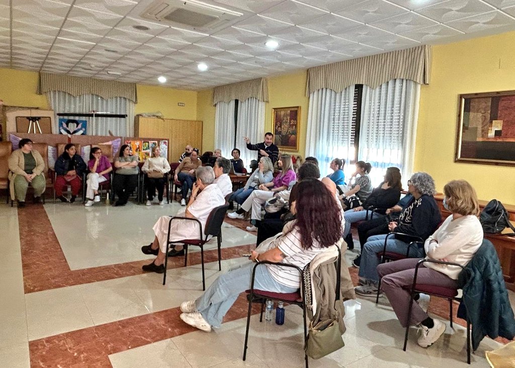Hijas de la Caridad tweet media