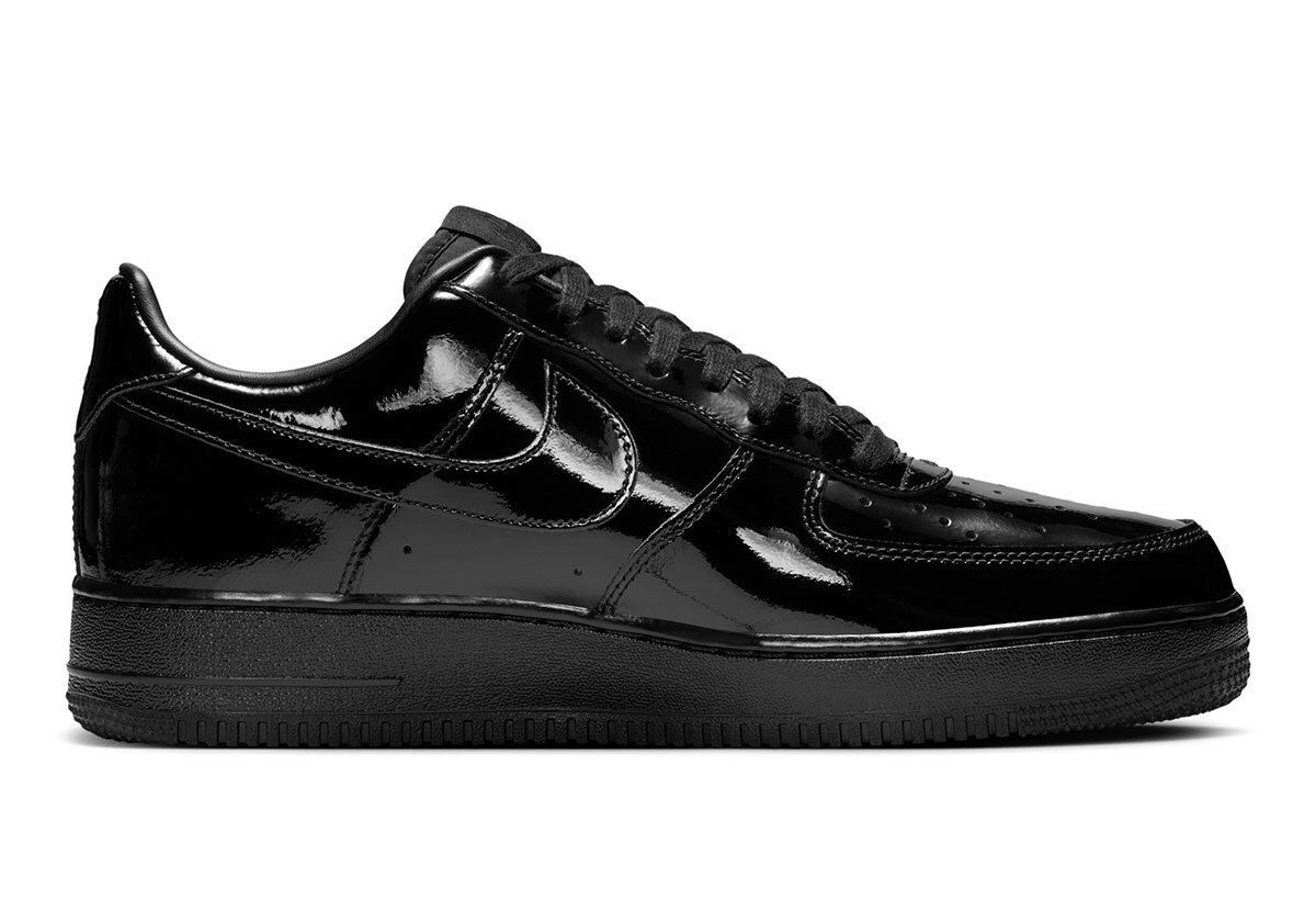 SneakerNews's tweet photo. Nike Air Force 1 Low "Black Patent" 🖤
🗓️ Summer 2026
💰 $125

See the full gallery >> https://t.co/SDLuTi38JJ https://t.co/S9ZpX0Xqnr