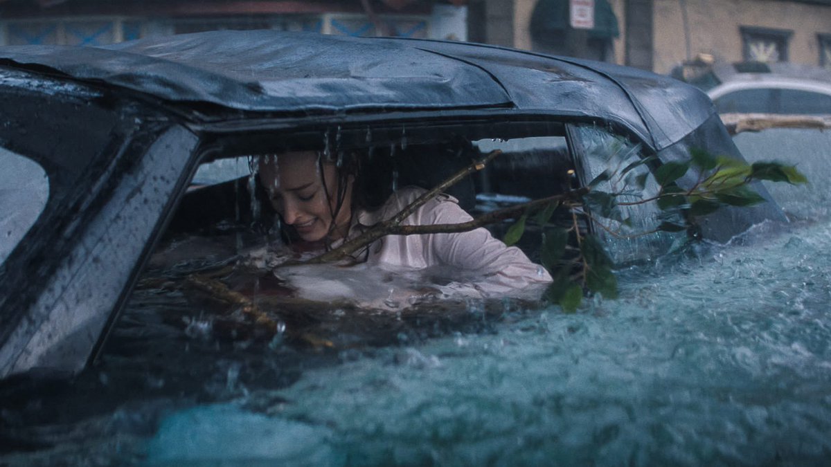 moviefilmsmx's tweet image. Es como si las películas de #Sharknado y #Crawl hubieran tenido s3x0 para ver nacer #Trash (Embestida) de Netflix. 🎬🦈🌊

La cinta es producida Adam McKay y dirigida por Tommy Wirkola, estreno el 10 de abril.