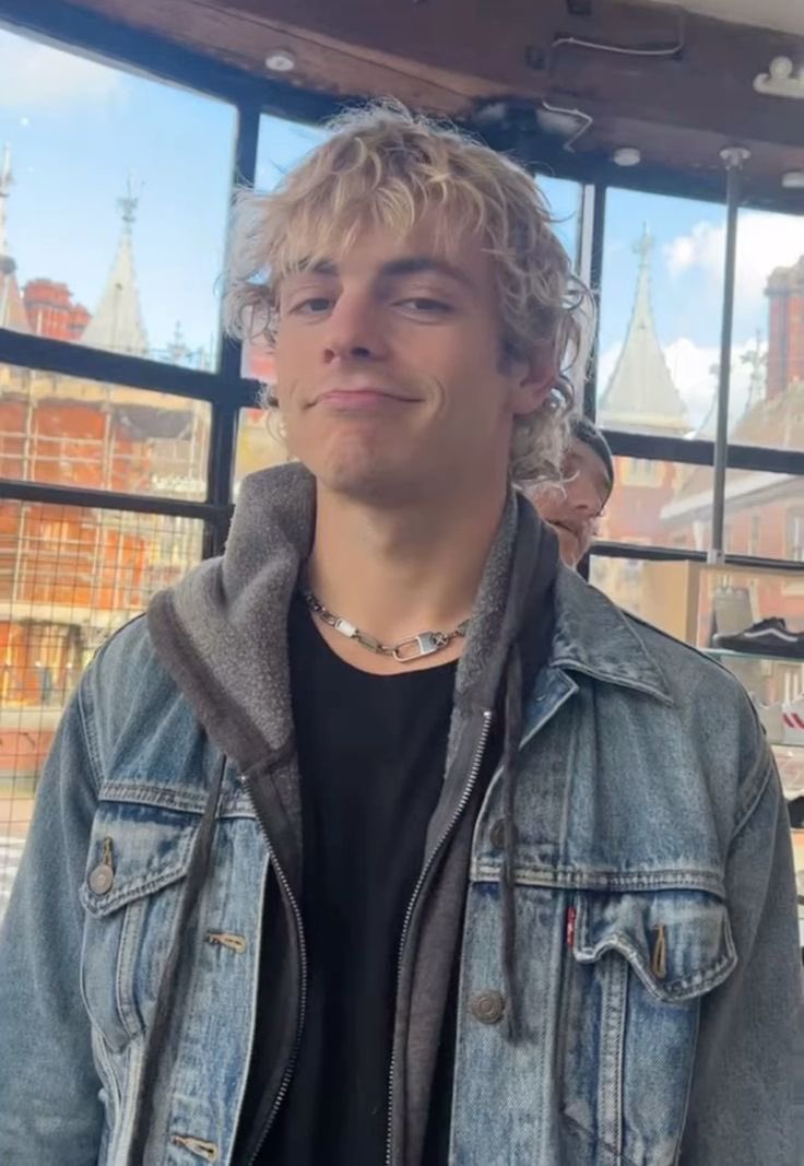 ALTEREG0S tweet media