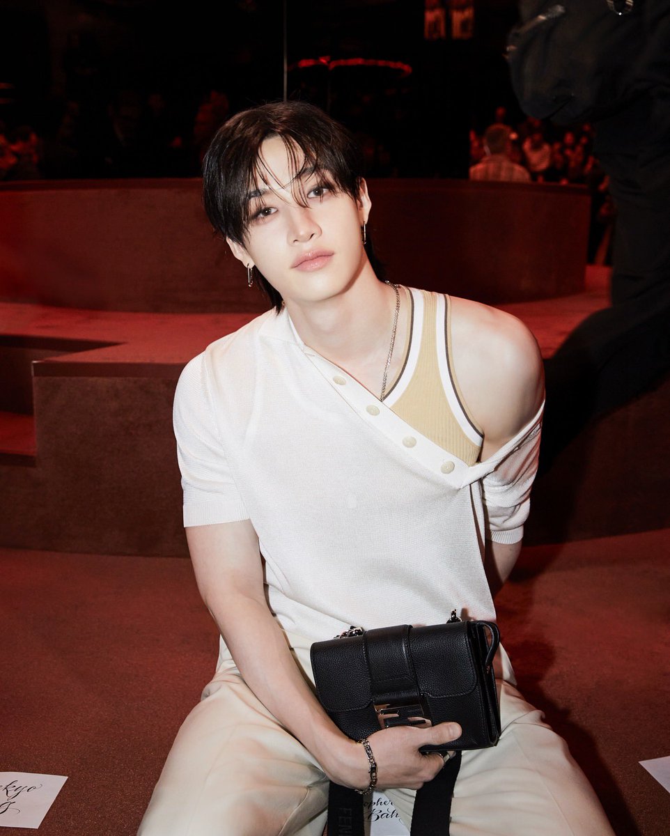 늑대빵집 tweet media