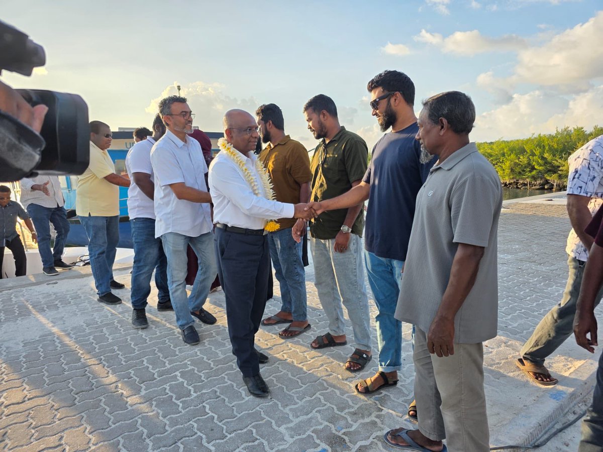 ކުރިއަށްއޮތް ލޯކަލް ކައުންސިލް ތަކުގެ އިންތިޚާބުގެ ކެންޕެއިނަށް އެމްޑީޕީގެ ރައީސް <a href="/abdulla_shahid/">Abdulla Shahid</a> އާއި އެމްޑީޕީގެ ލީޑަރޝިޕްގެ ބޭފުޅުން ލ.އިސްދޫ ކަލައިދޫ އަށް ވަޑައިގަތުން. 

#HeyvallaThayyaaru
#GearUp
#LCE2026
#WDC2026
#VoteMDP