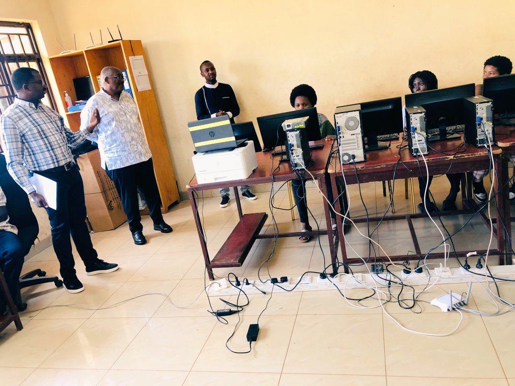 YEGO CENTRE GISAGARA tweet media