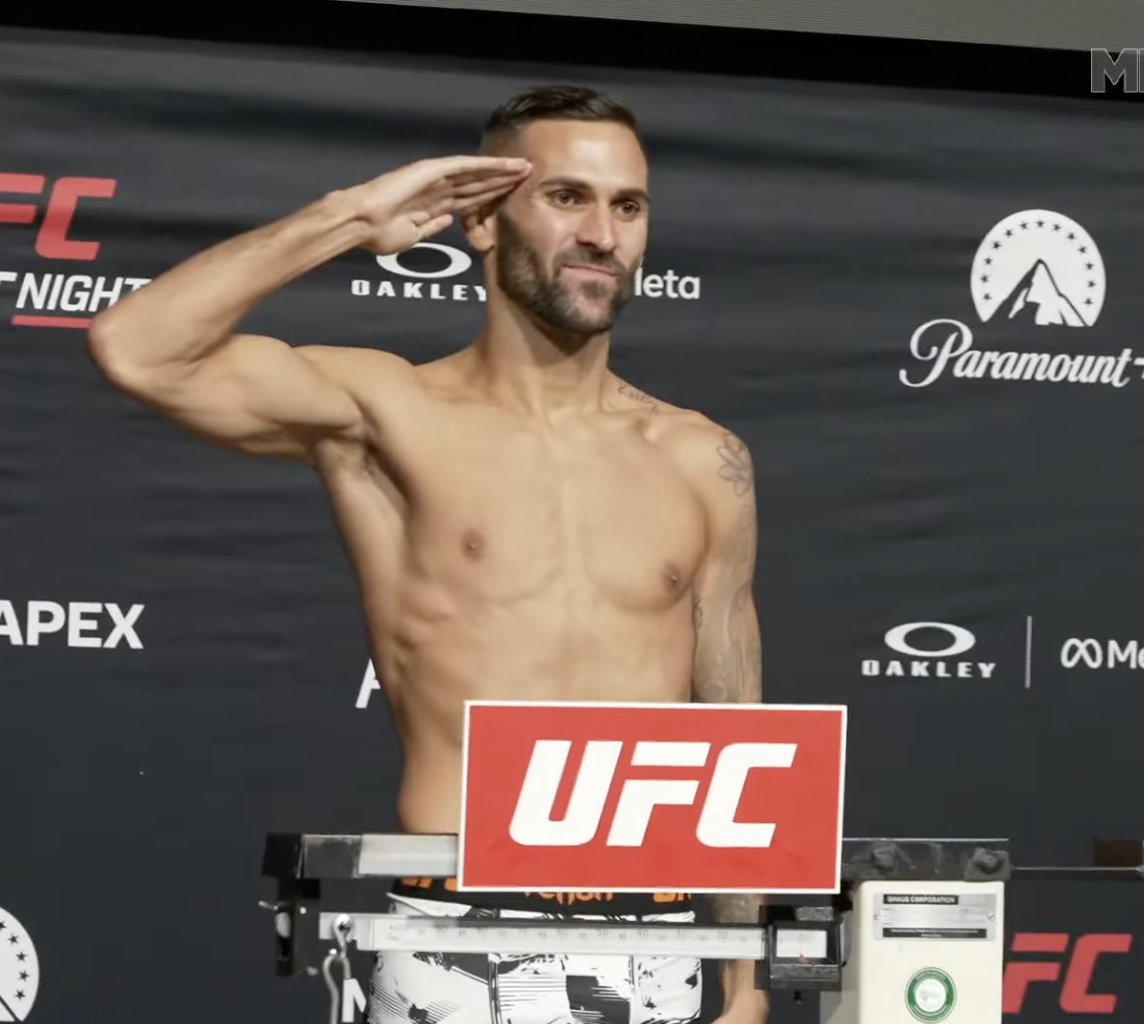 ⚖️✅PRIMERA BATALLA GANADA✅⚖️

🇪🇸Hecher Sosa marca 135.5 lbs en la báscula, ahora toca recuperar y descansar

#UFCVegas114