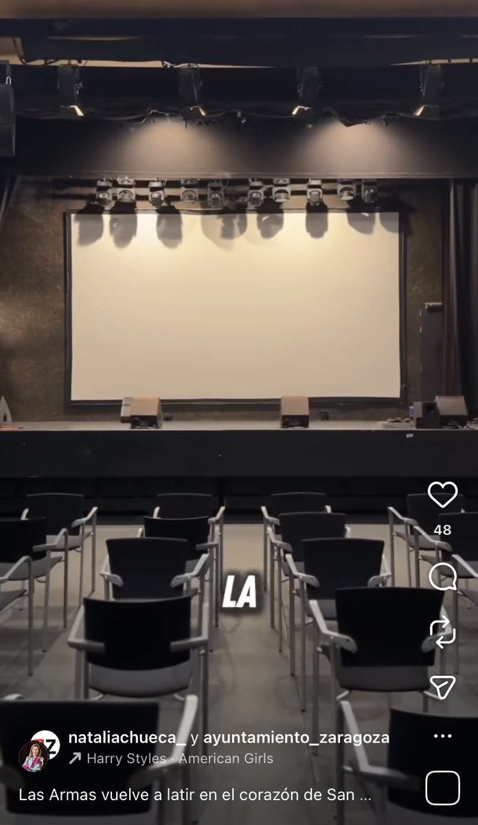 Ah espera que es que han convertido la mejor sala de conciertos mediana de zgz en un AULA 😢😢😢😢