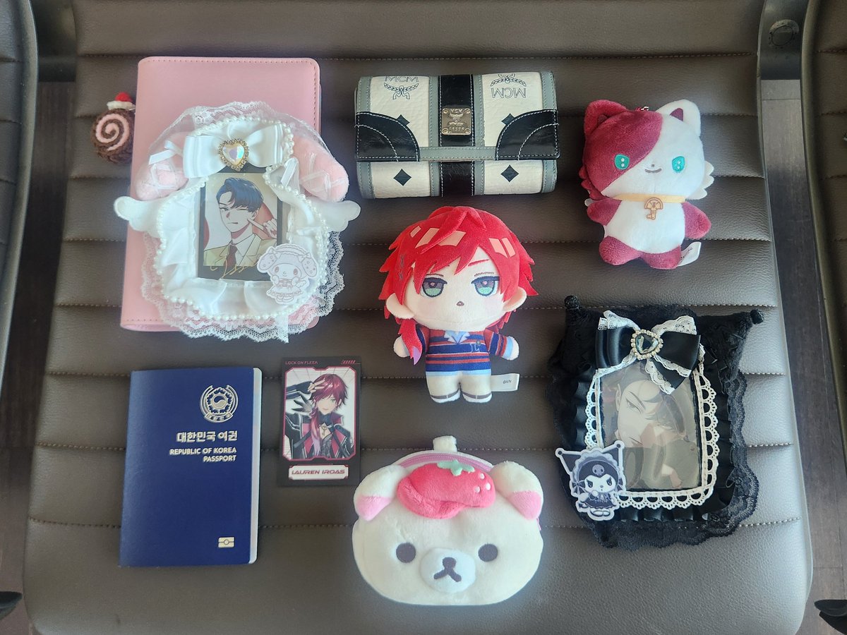 nynn2da's tweet photo. 공항 잼컨ㅎㅎ https://t.co/g4QoqnICu0