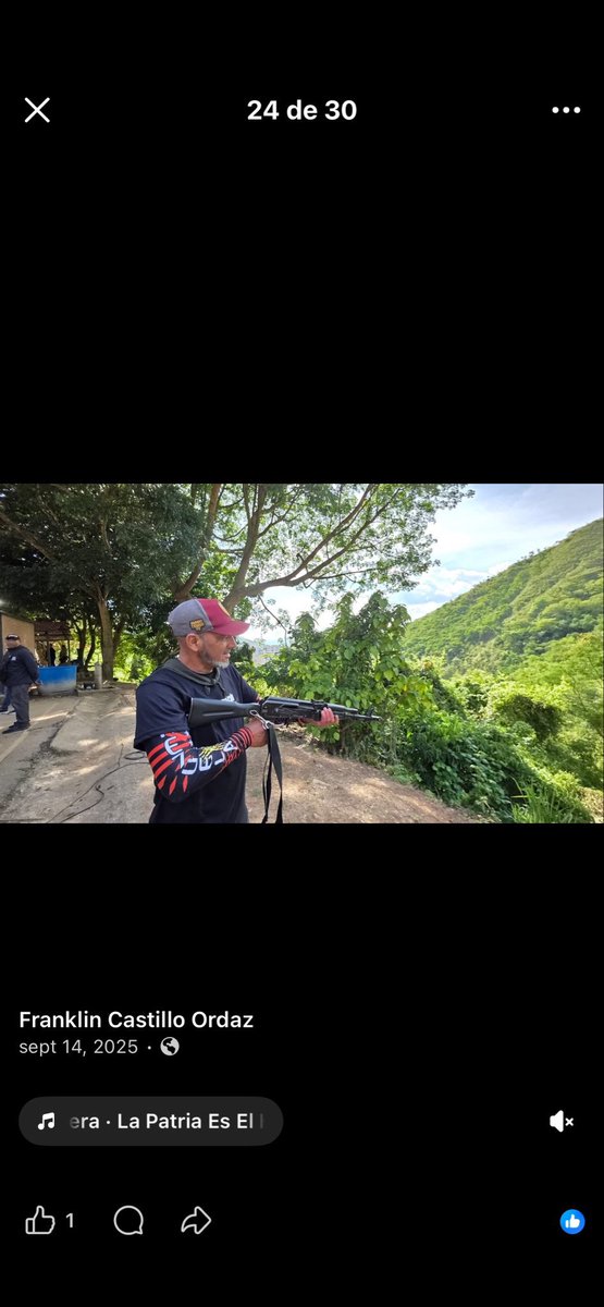 🚨 DENUNCIA | Identifican a Franklin Castillo Ordaz como el sujeto que amedrentó al periodista José Caruci.

Según la información, reside en La Guaira, residencial Hugo Chávez, torre F.

Este tipo de prácticas de intimidación contra la prensa no pueden normalizarse. Que todo el