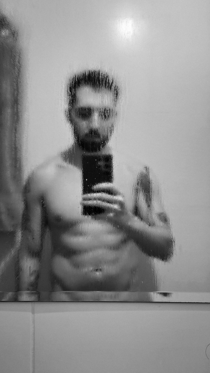 bar1stadot's tweet photo. Com sunga ou sem?

#gay #sunga #muscle https://t.co/lQvOST0v57