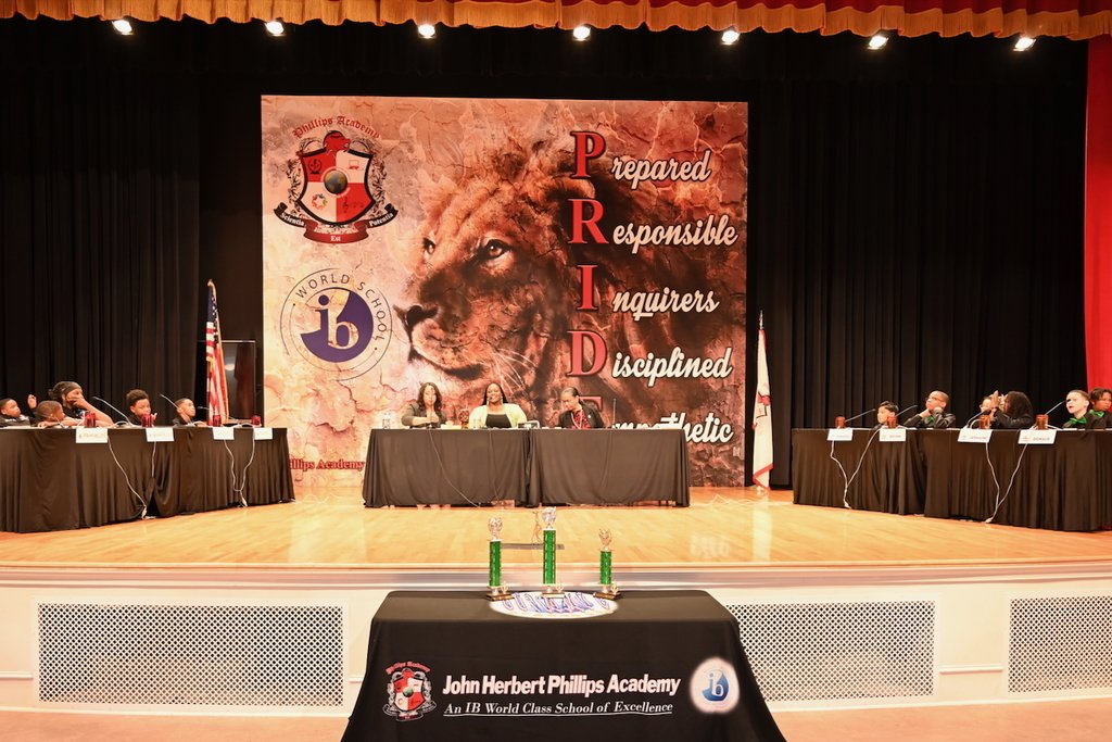 PAESPanthers's tweet photo. The results are in! The winners in the Elementary Division of the 2026 Academic Bowl are...

🥇 Princeton Alternative
🥈 Martha Gaskins
🥉 Oxmoor Valley

#SuccessStartsHere https://t.co/APfnaZKusF