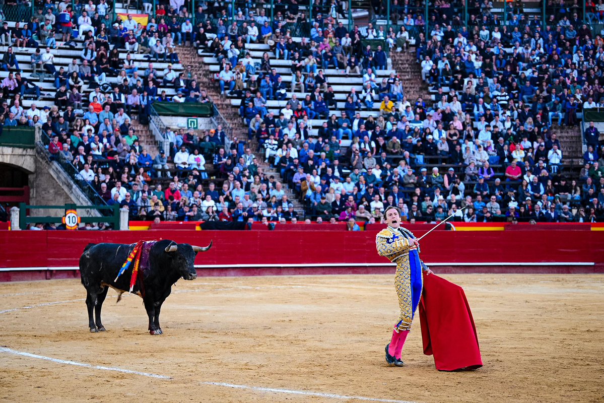 Román Collado tweet media