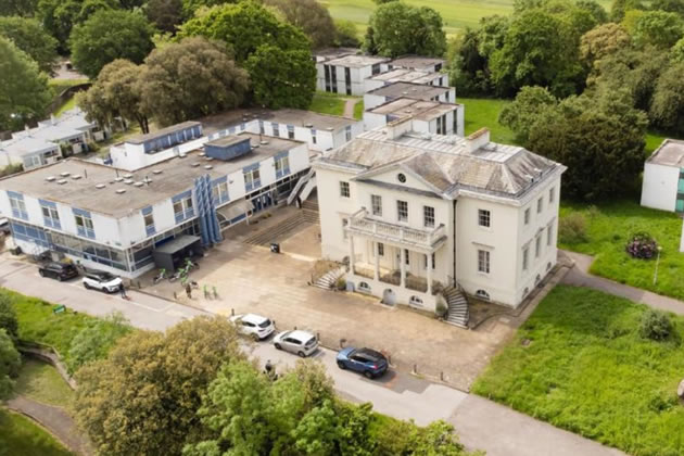 PutneySW15.com tweet media