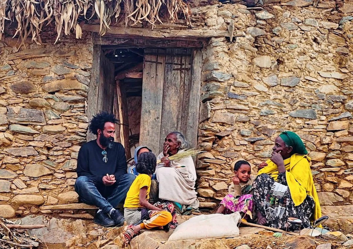 GetachewAssefa_'s tweet image. Shewit Wudassie, a family man with four children, is now behind bars under the “Zero-Tolerance” repressive doctrine enforced by the powerful #TPLF secretariat that controls the politico-military apparatus in #Tigray. He is widely known as a versatile advocate and practitioner of