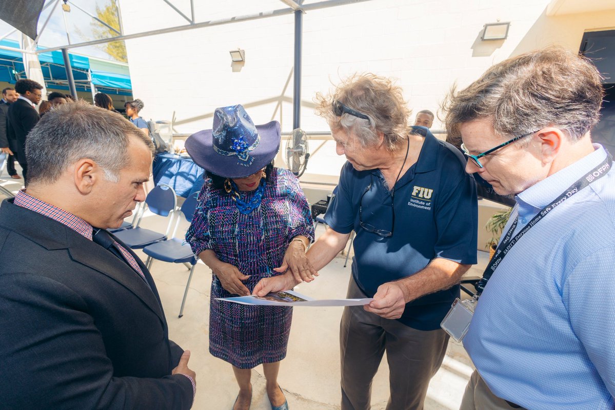 Rep. Frederica Wilson tweet media