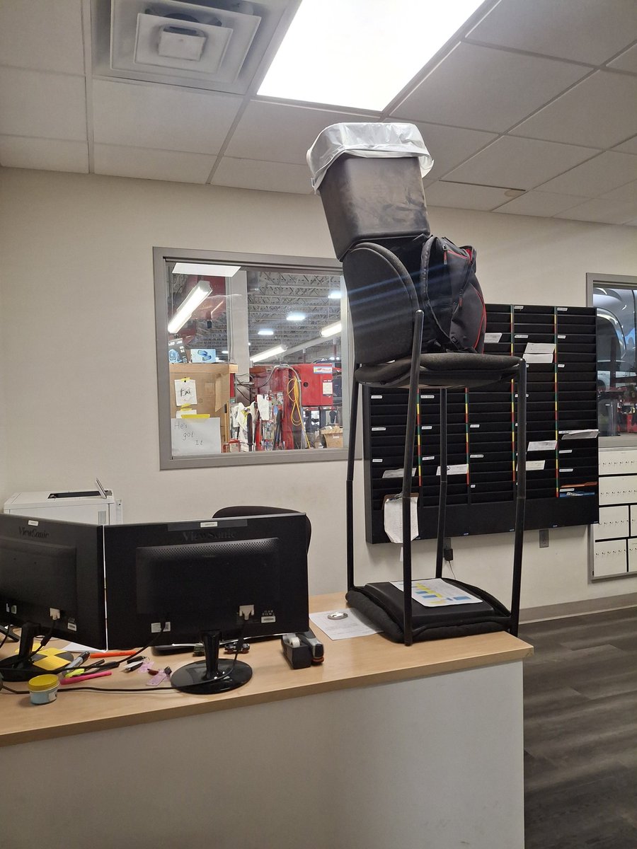 Allen the Corgi🔜?,?,? tweet media