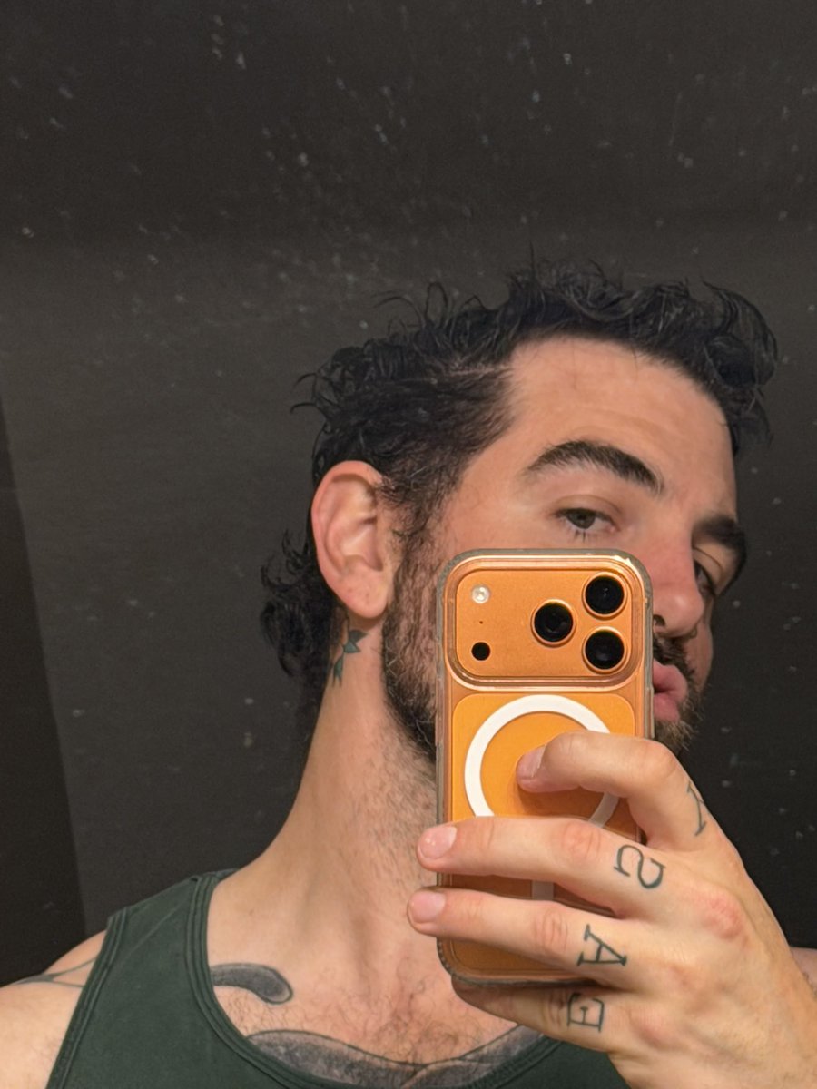 Local Boy tweet media