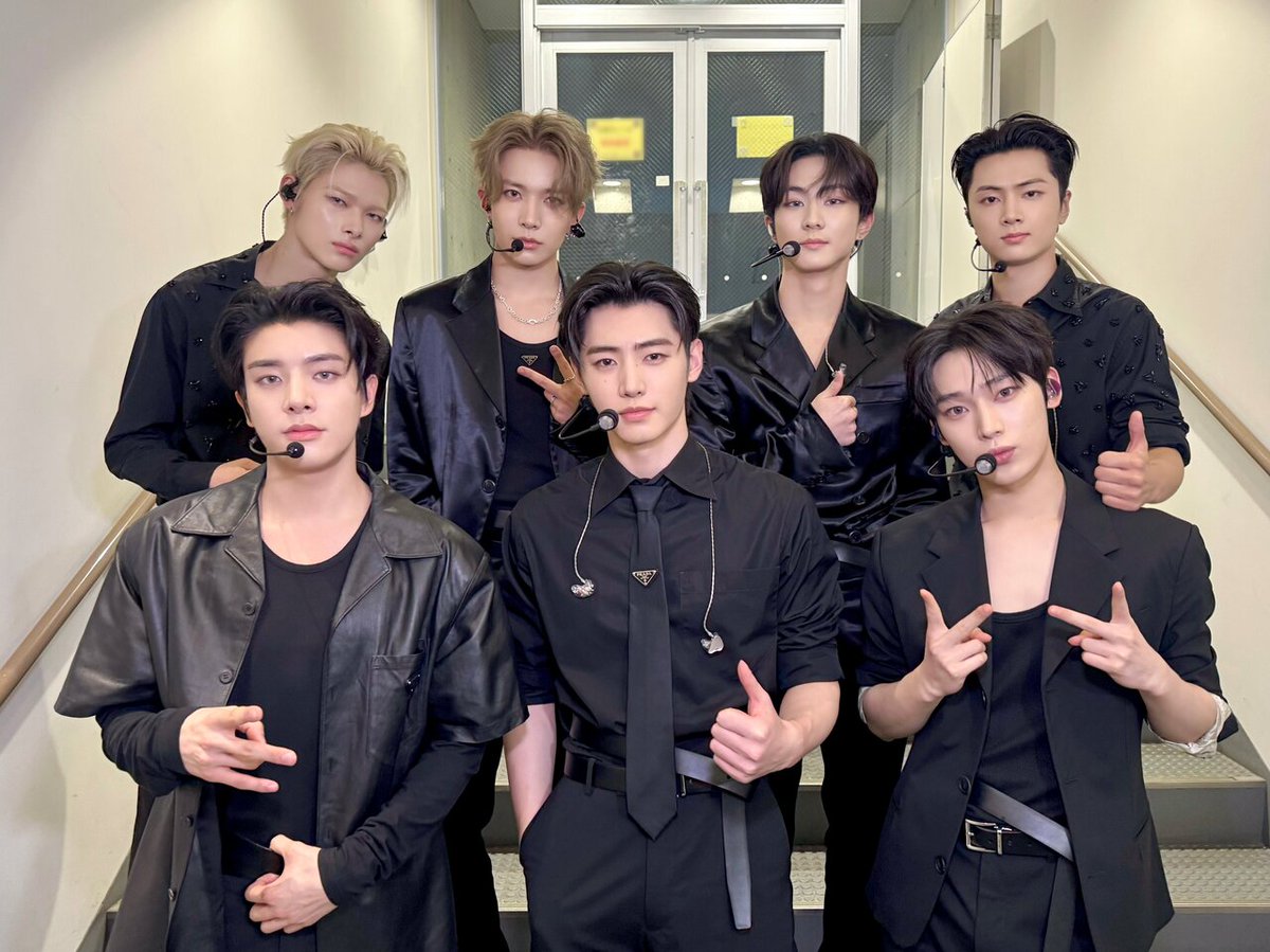 aku bakal drop tiga hastag pake tiga bahasa yang berbeda (eng, kor, jp). temen temen bisa bantu retweet dan reply yaaa! thank you so much ⬇️‼️7️⃣