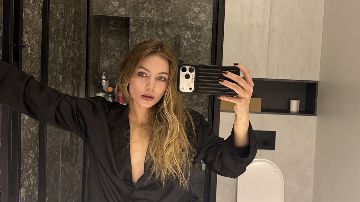 певица Валерия tweet media