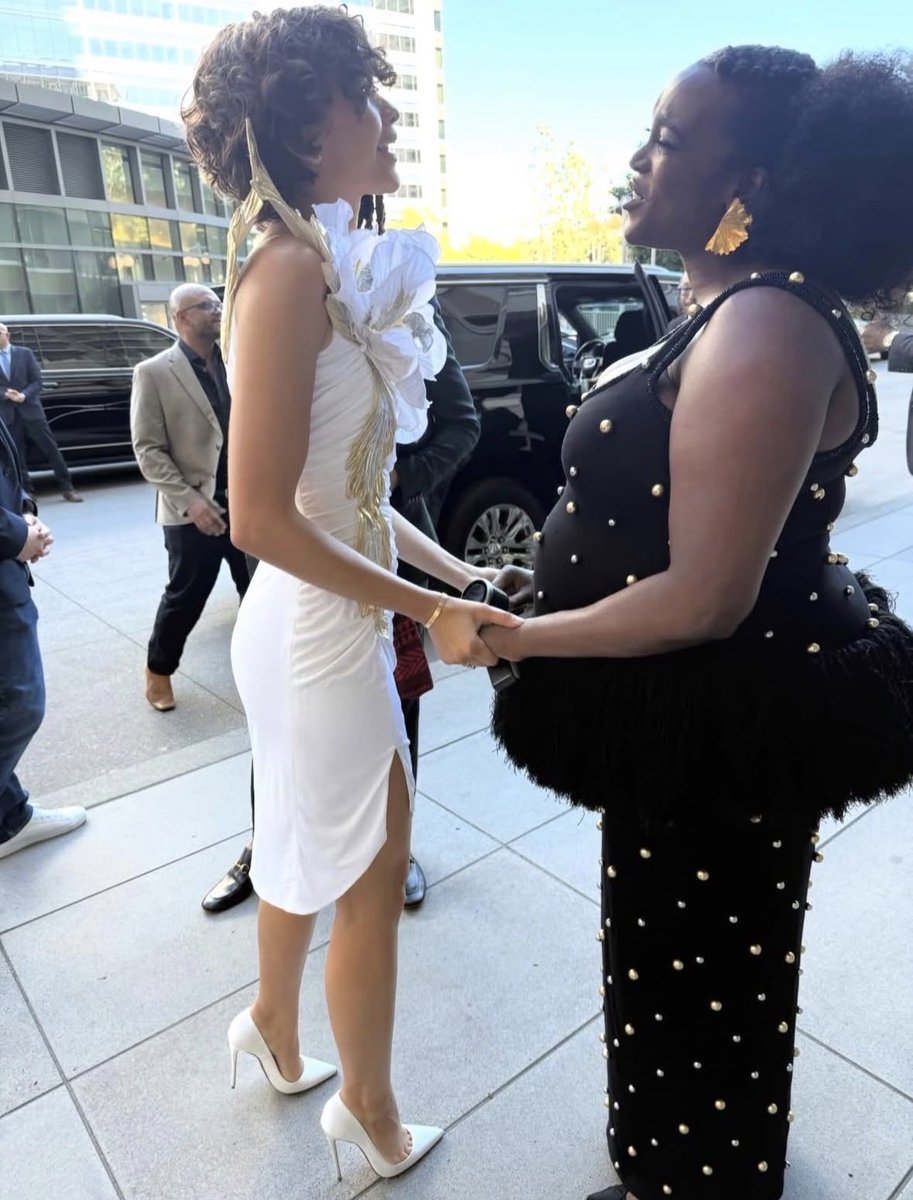 Wunmi and Z. Oh…this is what the fans want to see.