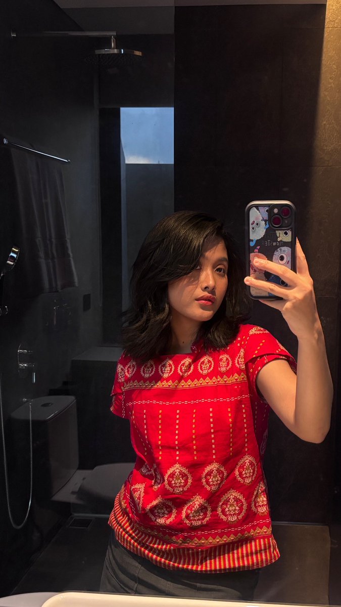 frou-frou foxes in midsummer fires tweet media