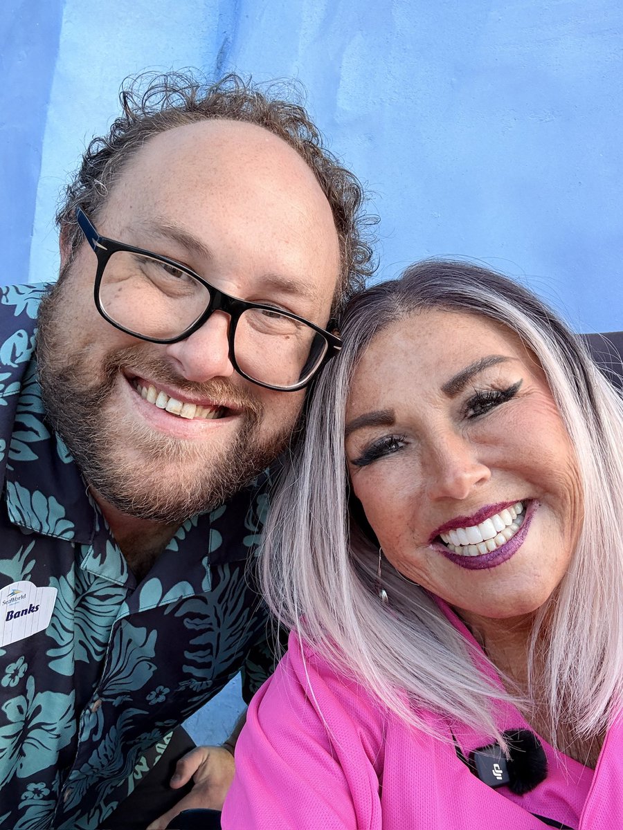 Banks Lee tweet media