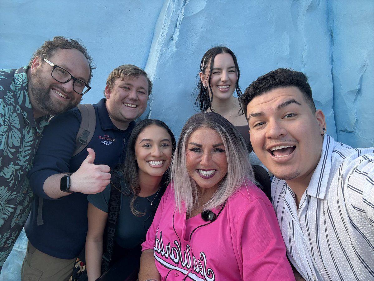 Banks Lee tweet media