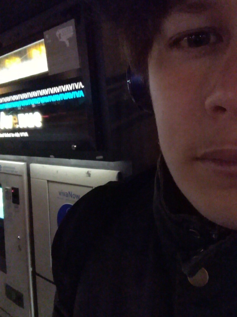 Hamnannde tweet media