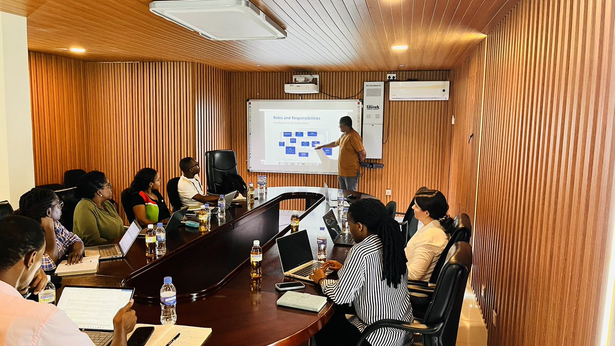 BusinessResear8's tweet photo. Today, GIZ, under the SWITCH to Circular Economy in East and Southern Africa (SWITCH-2-CE in ESA) programme visited PSF/BRC to learn about Rwanda’s Extended Producer Responsibility (EPR) system for plastic and e-waste. After the meeting, a site visit was conducted to Enviroserve, https://t.co/InGj6D0rY1