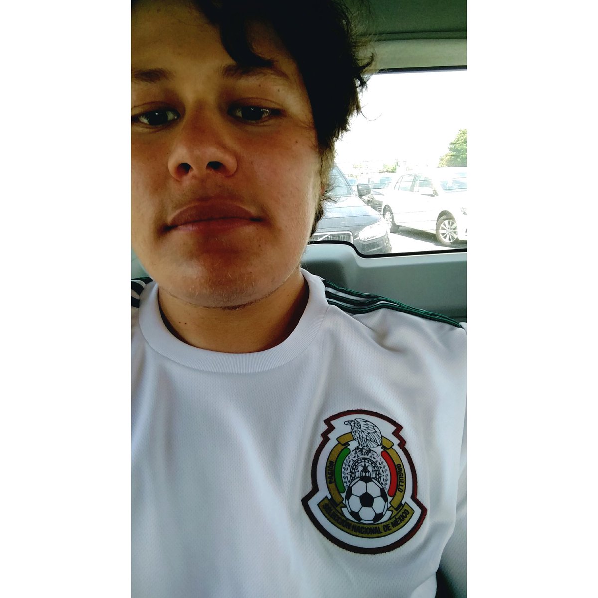 Hamnannde tweet media