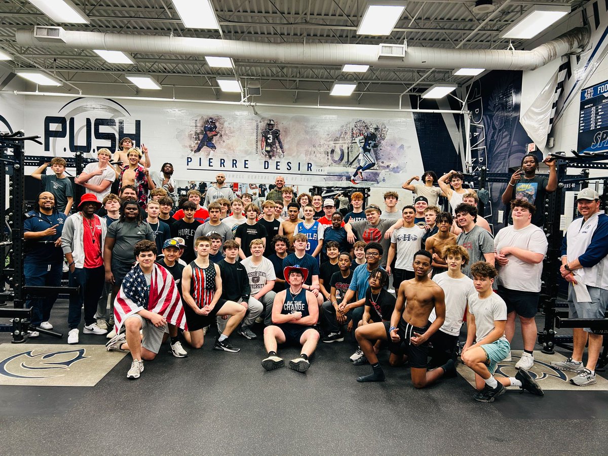 Francis Howell Central Football tweet media