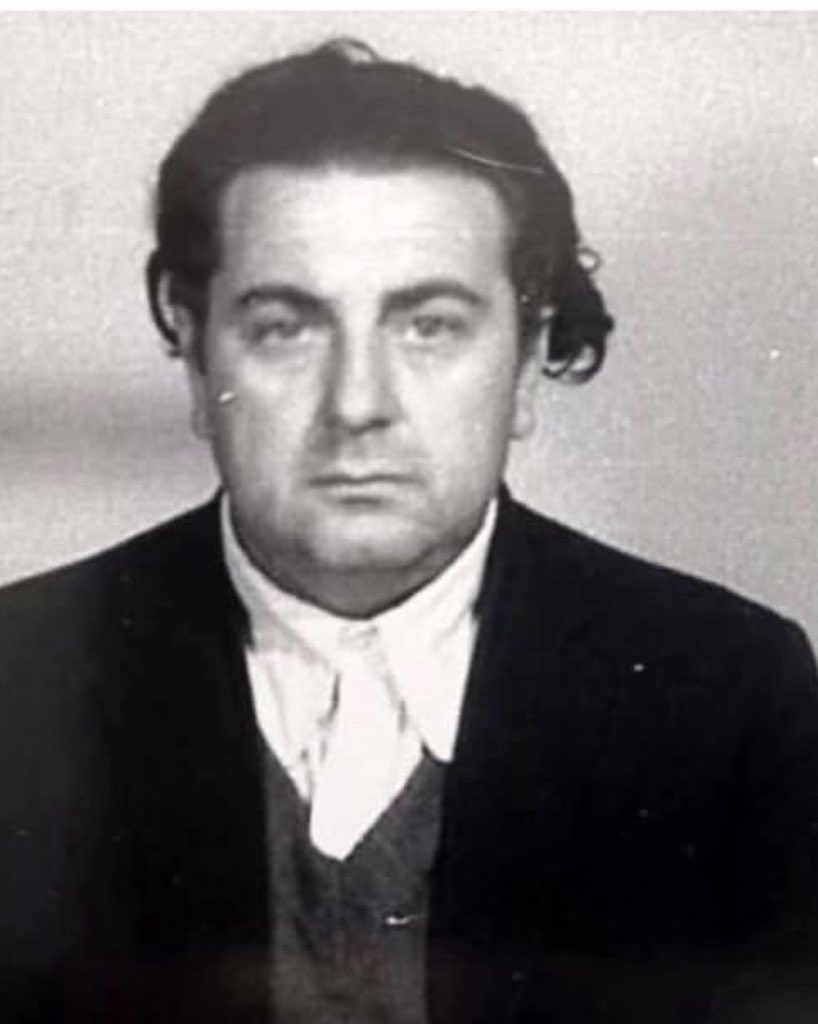 Hoy sabemos dónde están nuestros camaradas Ramiro Bustillo y Oscar Reyes, obreros cordobeses secuestrados por el D2 e identificados por el EAAF en La Perla. Los dos, trabajadores, militantes comunistas, hijos del pueblo y siempre PRESENTES.

<a href="/pcaarg/">Partido Comunista de la Argentina - Cuenta Oficial</a> <a href="/CoNAT_Arg/">Corriente Nacional Agustín Tosco</a>