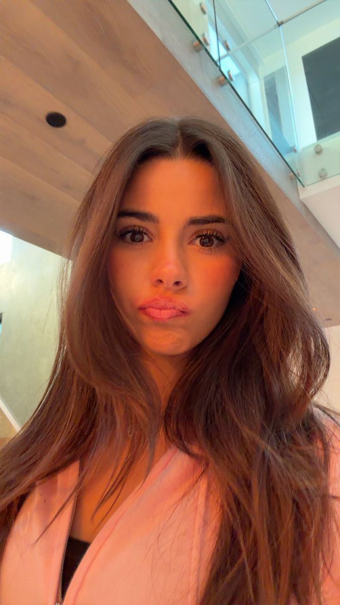 TimmyNSFW's tweet photo. Pink looks so good on her 🥰🥹🩷 https://t.co/jxOq7xXQMD