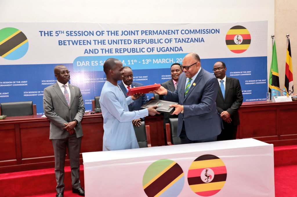 Hon. Byamukama Fred tweet media