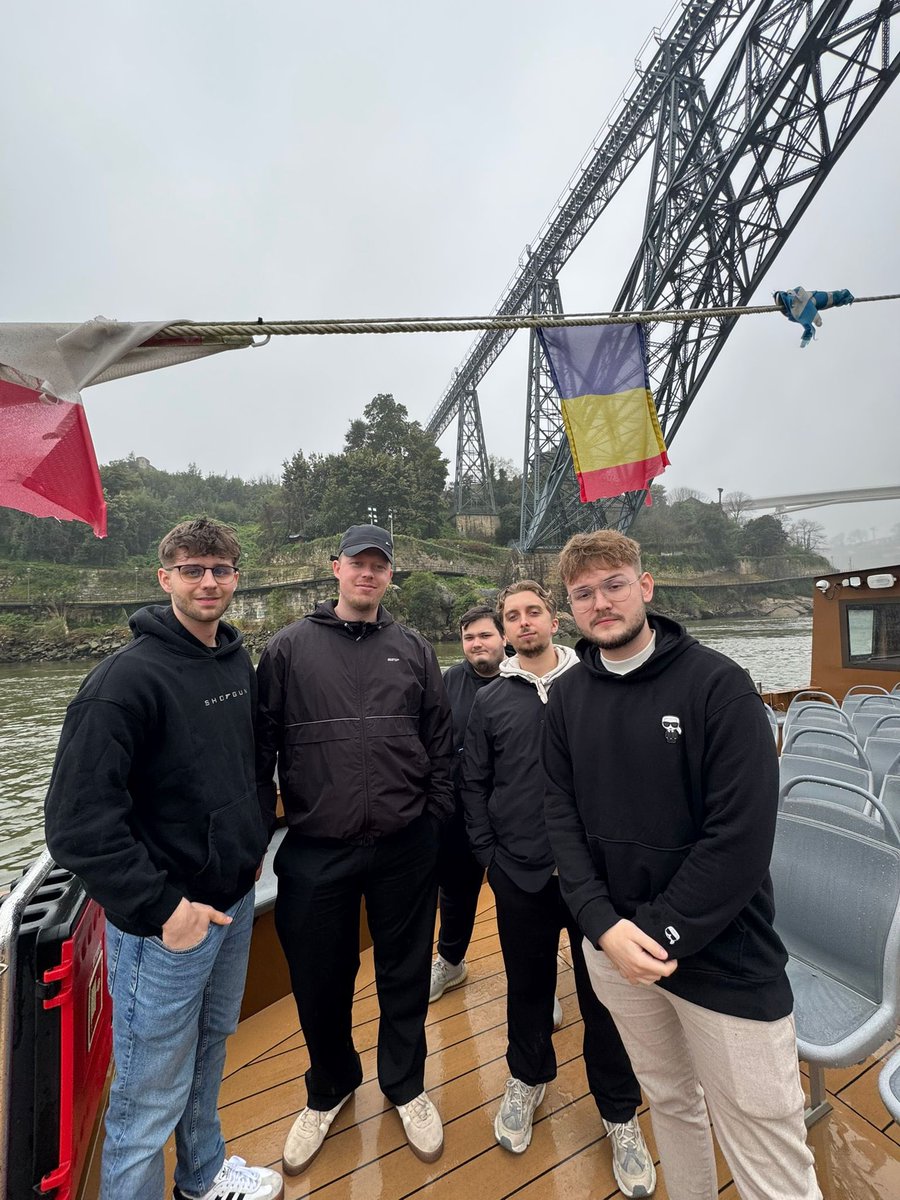 9INE bnox tweet media