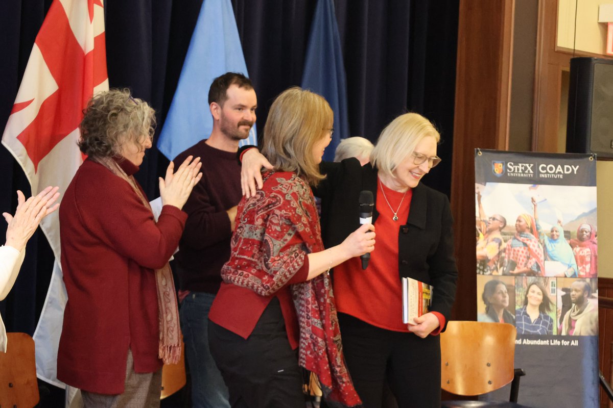 ElizabethSpehar's tweet photo. Peace isn't built in international halls, it starts in communities, in relationships, and in daily choices to care for one another. Grateful to connect with incredible civil society leaders in Antigonish on everyday peacebuilding. https://t.co/MTAAgx3HBn