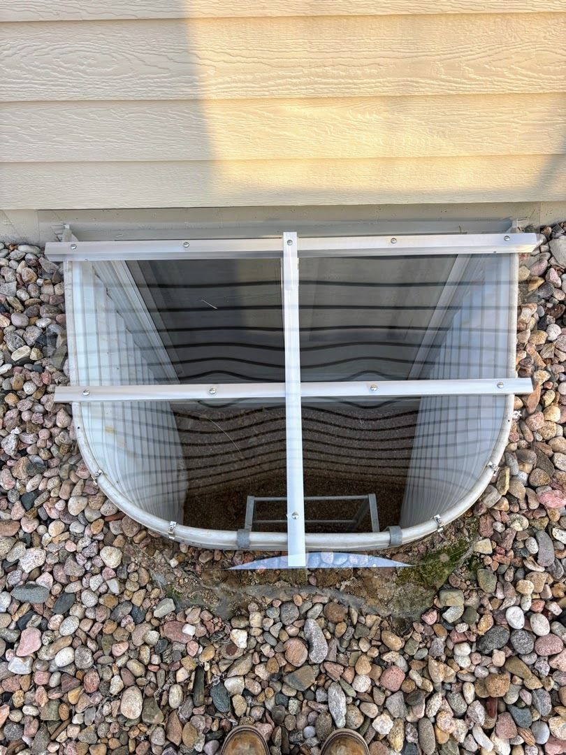 PolyguardCovers's tweet image. Another great install in Windsor! 

Custom made Polyguard window well covers help keep out rain, snow, debris, and critters while still letting natural light into the basement. 

📞 970-674-0377
🌐 polyguardcovers.com

#PolyguardCovers #WindowWellCovers #WindsorCO