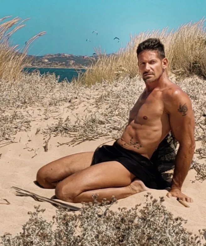 Officina Club tweet media