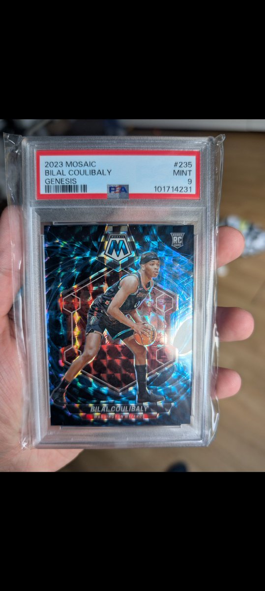Bonjour à tous ! J'ai cette carte Mosaic Genesis de Bilal Coulibaly à vendre, je vous la mets ici en premier comme d'habitude avant de la mettre ailleurs .
Venez en dm si vous êtes intéressés les gars ✌🏼
