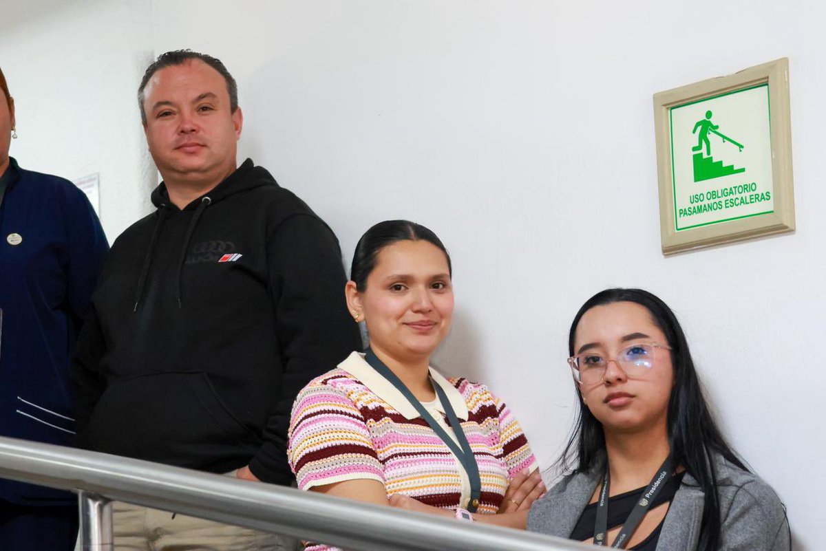 ¡Inauguramos la nueva oficina del sindicato, SINEDAPRE!

La Directora del DAPRE, @Nhora_Mondragon, en nombre del Presidente @PetroGustavo, realizó la entrega de la oficina del sindicato SINEDAPRE. Un espacio digno para seguir trabajando por el reconocimiento y fortalecimiento de