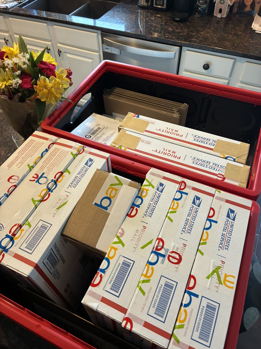 loadbearingnow's tweet photo. They’re coming……#funpart https://t.co/WpkbpO5KGU