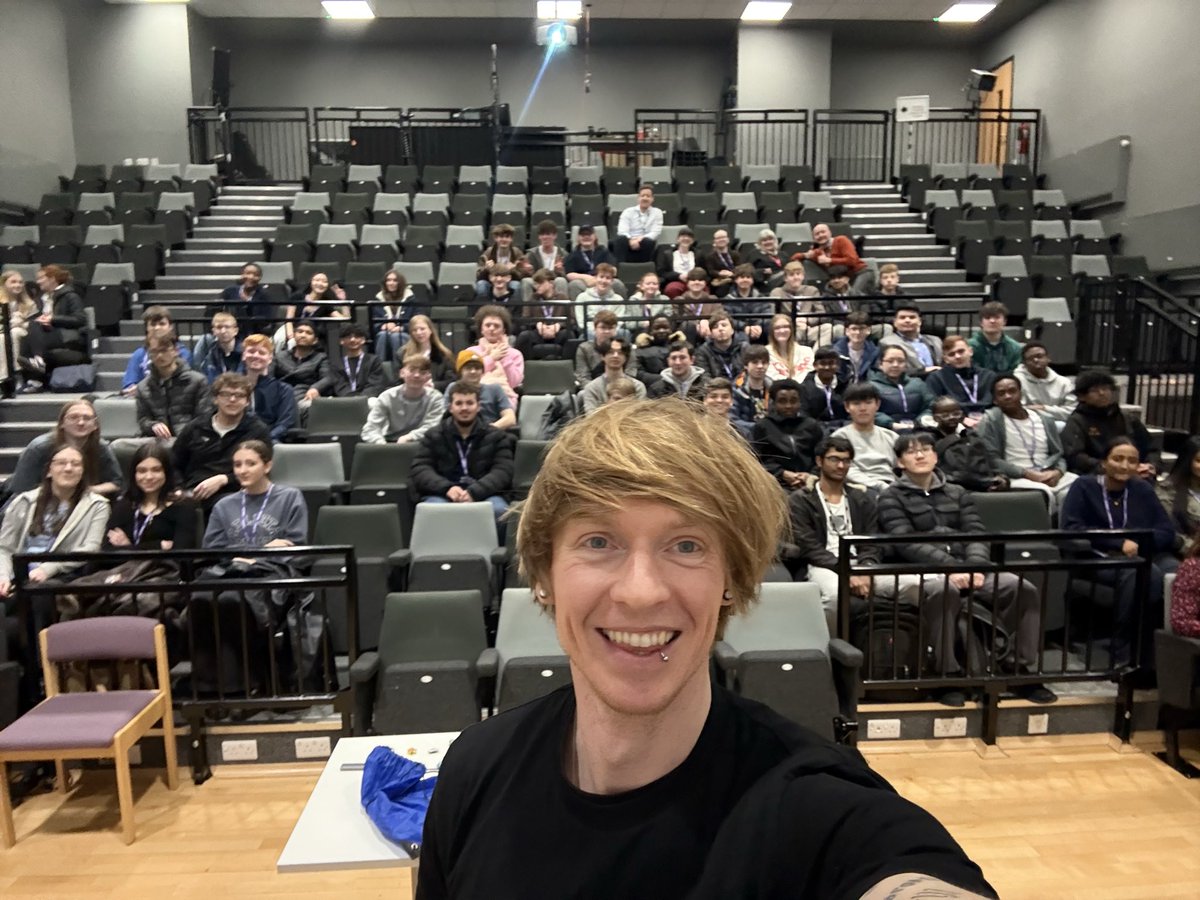 Dr Tom Crawford tweet media