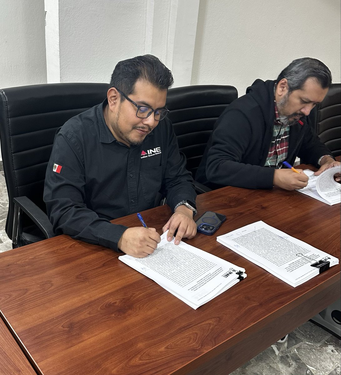 03_JuntaTam's tweet photo. Garantizando la continuidad de las tareas institucionales, se lleva a cabo entrega-recepción de las Vocalías de Organización y Capacitación Electoral y Educación Cívica. https://t.co/7arR2eEWRi