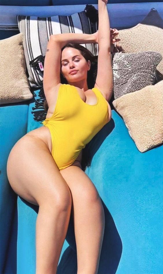 A - @Wank_Battles_ Obedient Winfarm tweet media