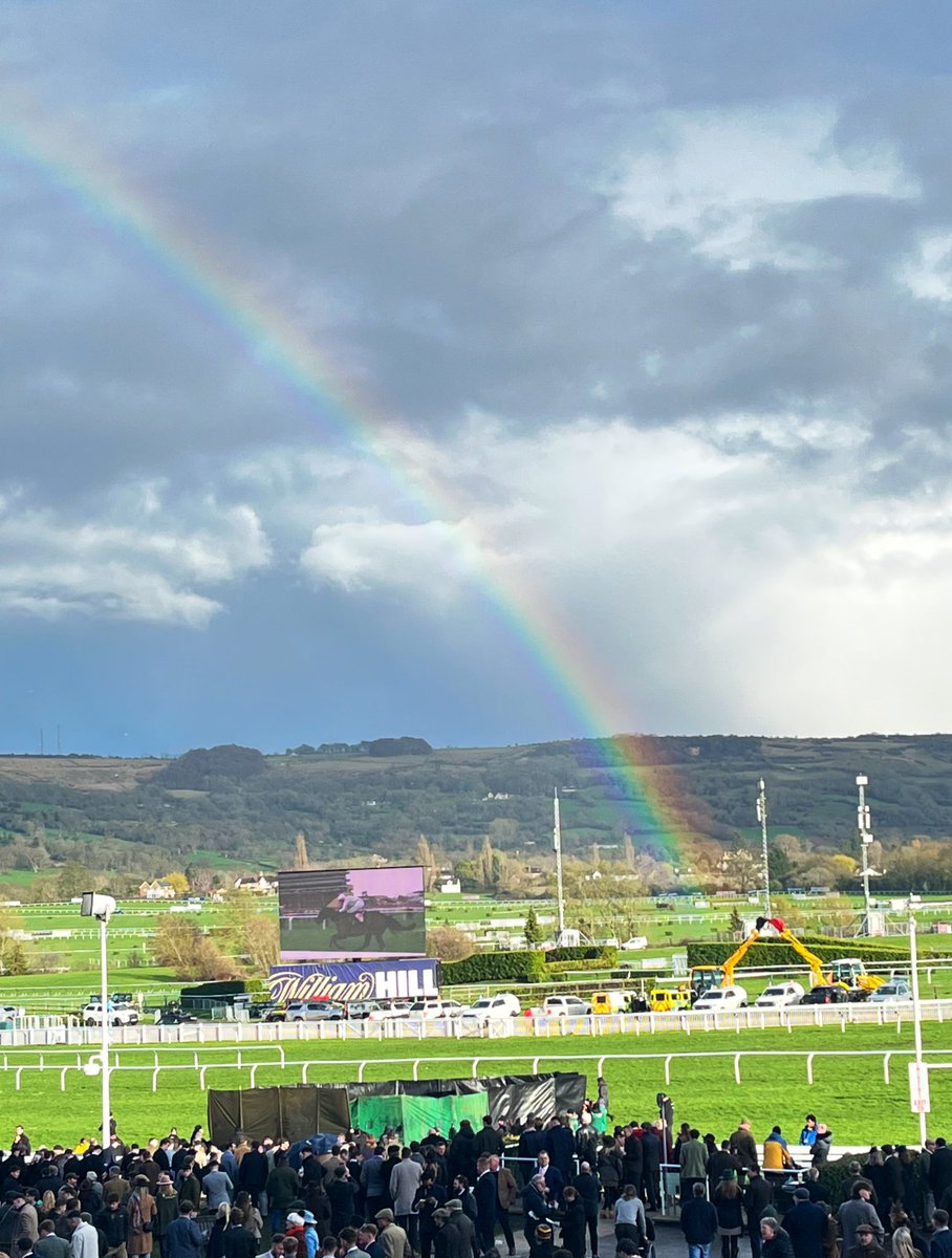 The rainbow was there to greet him on his last walk.

Sleep tight you legend.

Envoi Allen💔