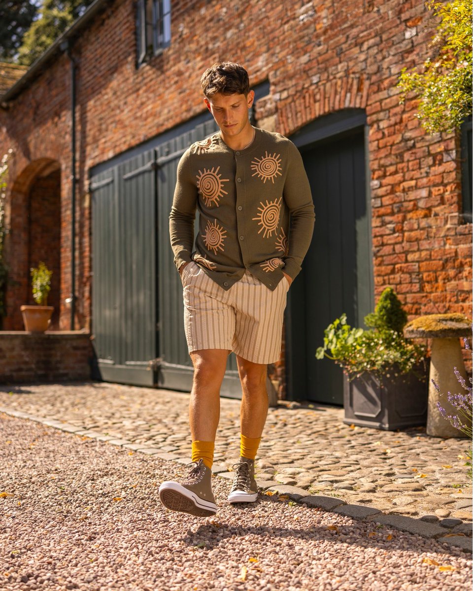 sockshopuk's tweet photo. Dreaming of warm days and brighter outfits ☀️🧦

Fresh colours, playful prints and lighter styles made for the season ahead. Because great outfits still start with the socks, whatever the weather. https://t.co/nxVsjUuzld