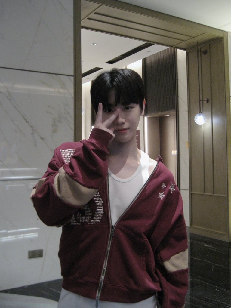 wixkxio's tweet photo. 금동현 꿈 꾸기 💤💕 https://t.co/PZsUIo92vD