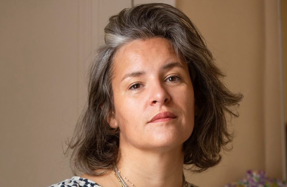 « On piétine la tombe de nos morts » : Yohanna Brette, fille de l’hôtesse de l’air du DC-10 étrille Sarkozy avant l'appel dlvr.it/TRTDR8