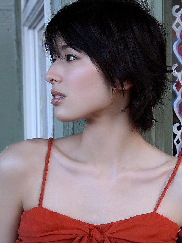 epichan77's tweet photo. 出目じゃない美女の圧倒的美女感凄いよね。骨格からホンマもんの造形美って感じする。 https://t.co/iUTLr0pzfj