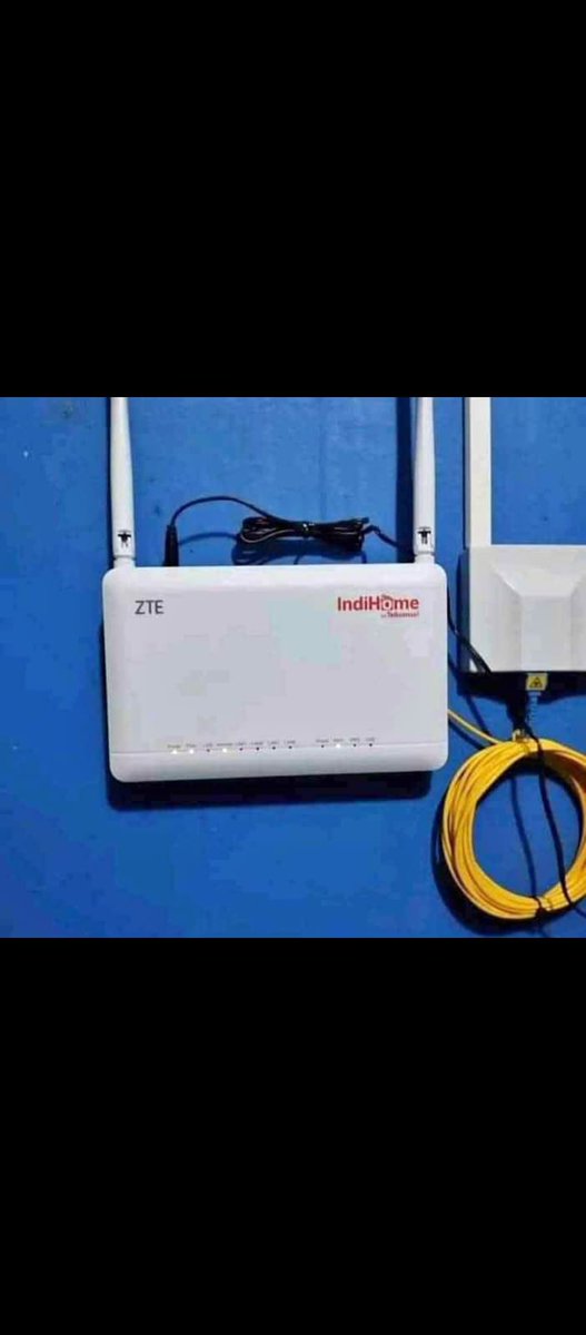 diafida2's tweet photo. @sbyfess yang punya router wifi seperti ini gak kepake monggo tawarkan dijadikan uang dari pada gak kepake di buang atau dirongsokan wa 085854924250 https://t.co/8JGF11r9VD