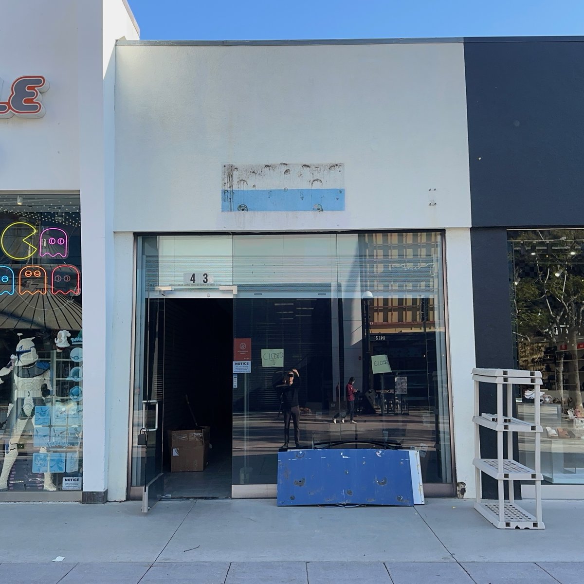 3rdStOccupancy's tweet photo. Lids recently moved locations on Third Street Promenade from 1413-B 3rd St to 1344 3rd St.

#santamonica #thirdstreetpromenade #lids https://t.co/8iQWVdzKHq