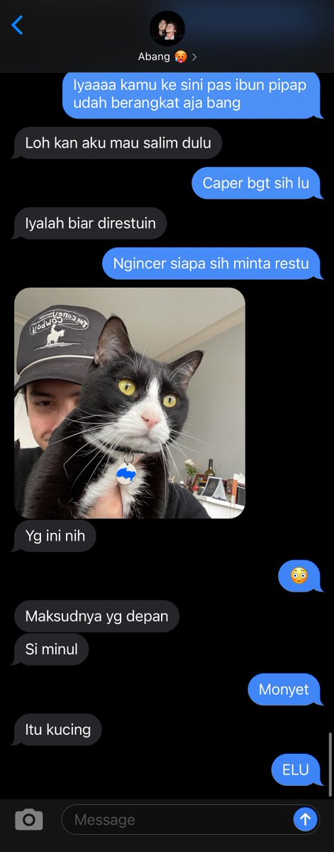 bokpopie's tweet photo. #hollanov lokal au edisi abang dan adek kalo pacaran di rumah 🤭 https://t.co/nQuu4gNYgb